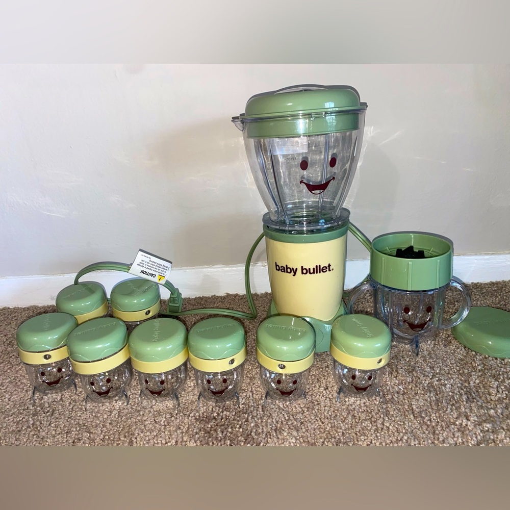 Blender- Magic Bullet Baby Bullet food blender / baby food maker